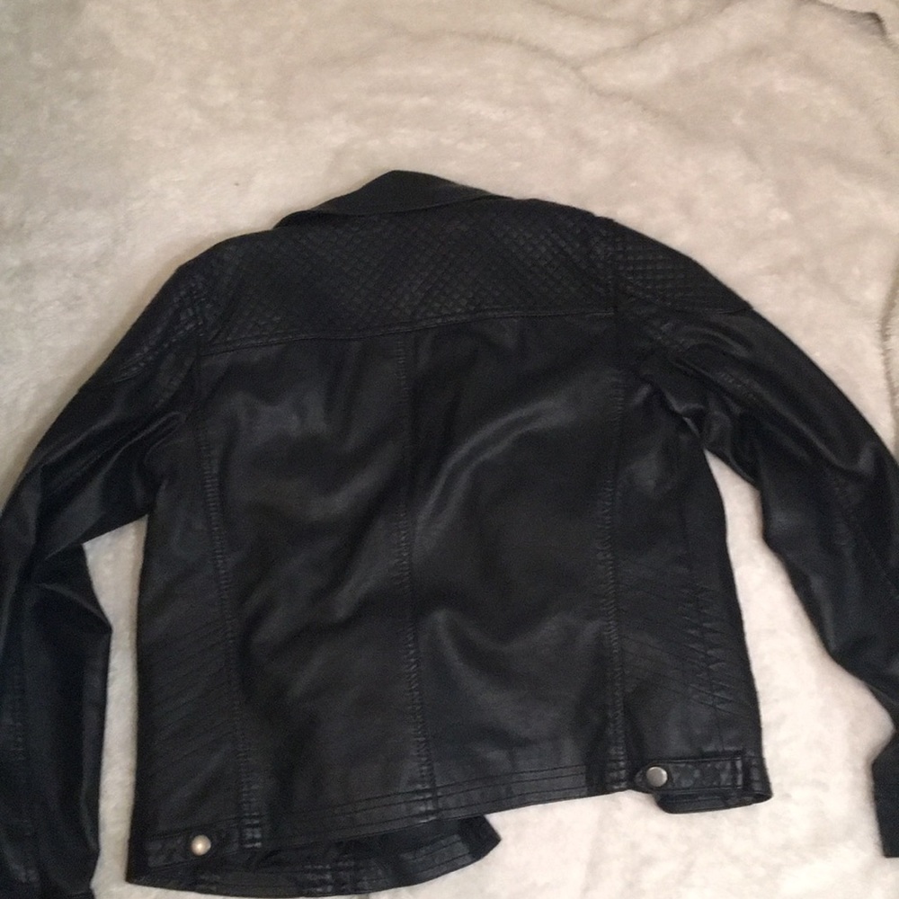 Leather jacket - Picture 3 of 3